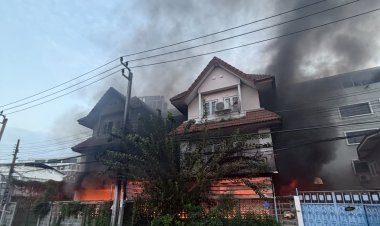สลดรับอรุณ! ไฟไหม้ตึก 3 ชั้นย่านสำเหร่ คลอกสลดเจ้าบ้านดับคู่ 2 ศพ