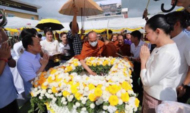 “รมต.สุขสมรวย” ร่วมพิธีวางศิลาฤกษ์ “ตึกหลวงปู่แสง ญาณวโร”ยกระดับคุณภาพชีวิตชาวหัวสะพาน