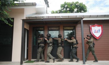 ตำรวจชัยภูมิ ระดม Sixman Team-ชุดพิเศษ ฝึกซ้อมเข้มแผนรับมือเหตุรุนแรงในโรงเรียน