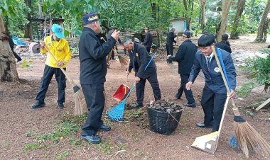 ทหารผ่านศึกกบินทร์บุรี รวมใจจิตอาสาพัฒนาวัดเขาวงศ์ เทิดทูนสถาบันเฉลิมพระเกียรติ 74 พรรษา