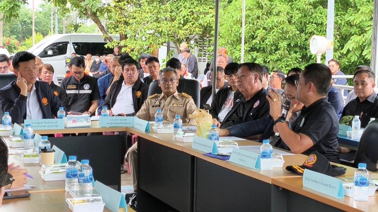"ณัฐพงษ์" ยกทัพฝ่ายค้านขึ้นเหนือรับฟังปัญหา "ฝายธงน้อย" ถอดบทเรียนวิกฤตน้ำท่วมน่าน