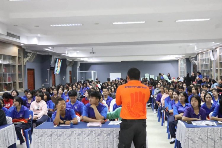 อบจ.ศรีสะเกษ ยกระดับความพร้อมรับมืออัคคีภัย ฝึกทักษะเอาตัวรอด ลดความสูญเสียเมื่อเกิดเหตุ